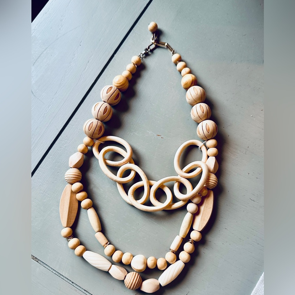 NWOT Anthropologie Wooden Chain Link Bib Necklace